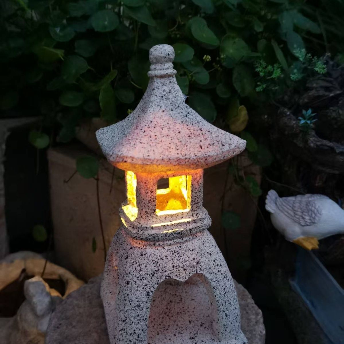 Outdoor Lighting Japanese - Lanterne solaire Pagode décorative pour jardin,